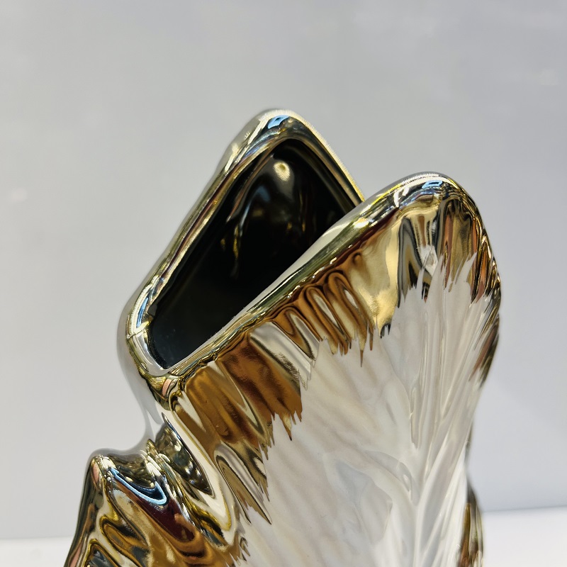 Gold and silver edge leaf ceramic vases, Nordic modern American style living room decorative items, flower vases, home decorative items, vase ornaments, ceramic vases, wholesale vases, vase ornaments, plain vases for the entrance hall, traditional cultural ceramic products pic 6