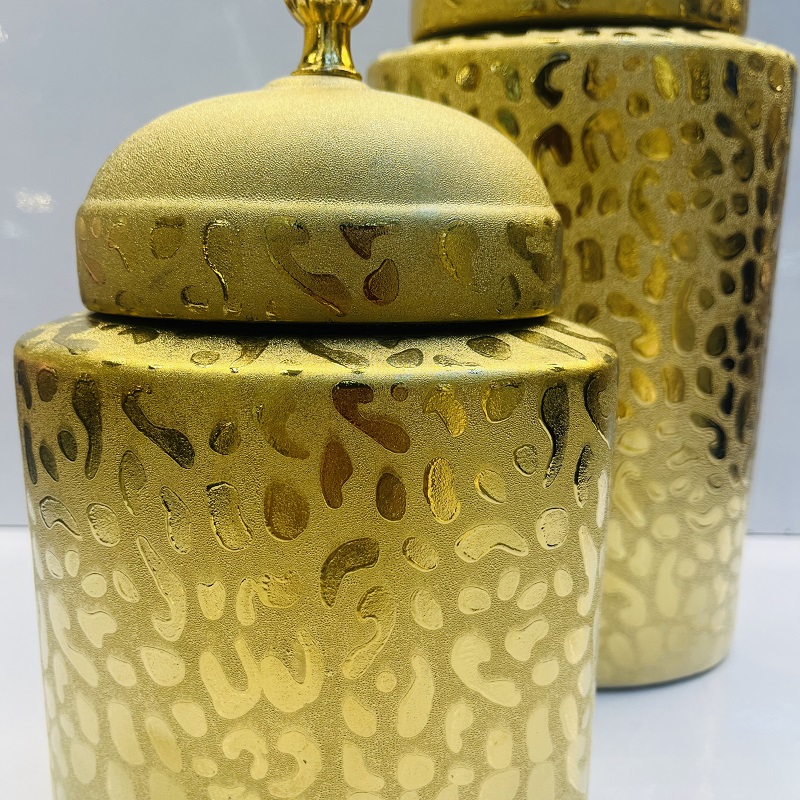 Golden covered ceramic vase, Nordic modern American style living room decoration item, flower arrangement vase, home decoration item, vase decoration item, ceramic vase, soft decoration item, vase decoration item, plain vase for the entrance hall, traditional cultural ceramic products pic 4