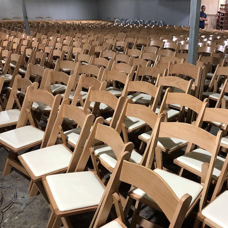 foshan furniture factory wholesale hotel banquet outdoor lawn wedding banquet solid wood folding chair wembton chair