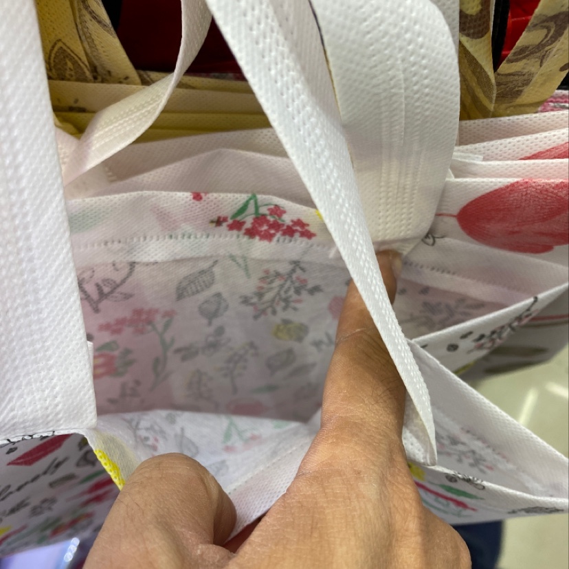 Non-woven fabric bags in stock, supermarket bags, foldable handbags, packing bags details Picture