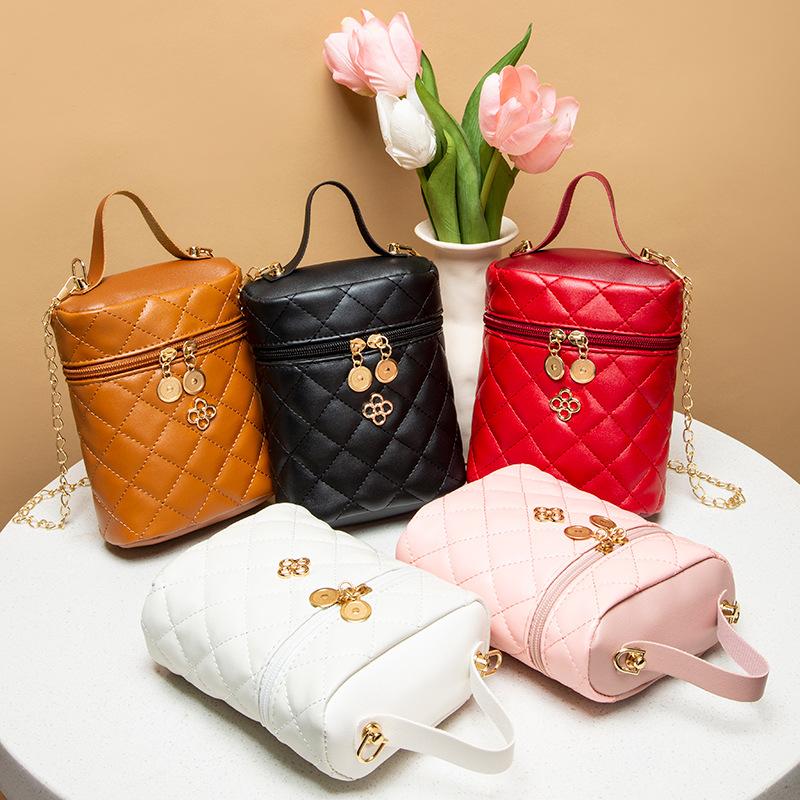 Embroidered Bucket Bag Foreign Trade Wholesale Women's Bags 2022mini Bag Handbag Women's Pouches Fashion Chain Bag