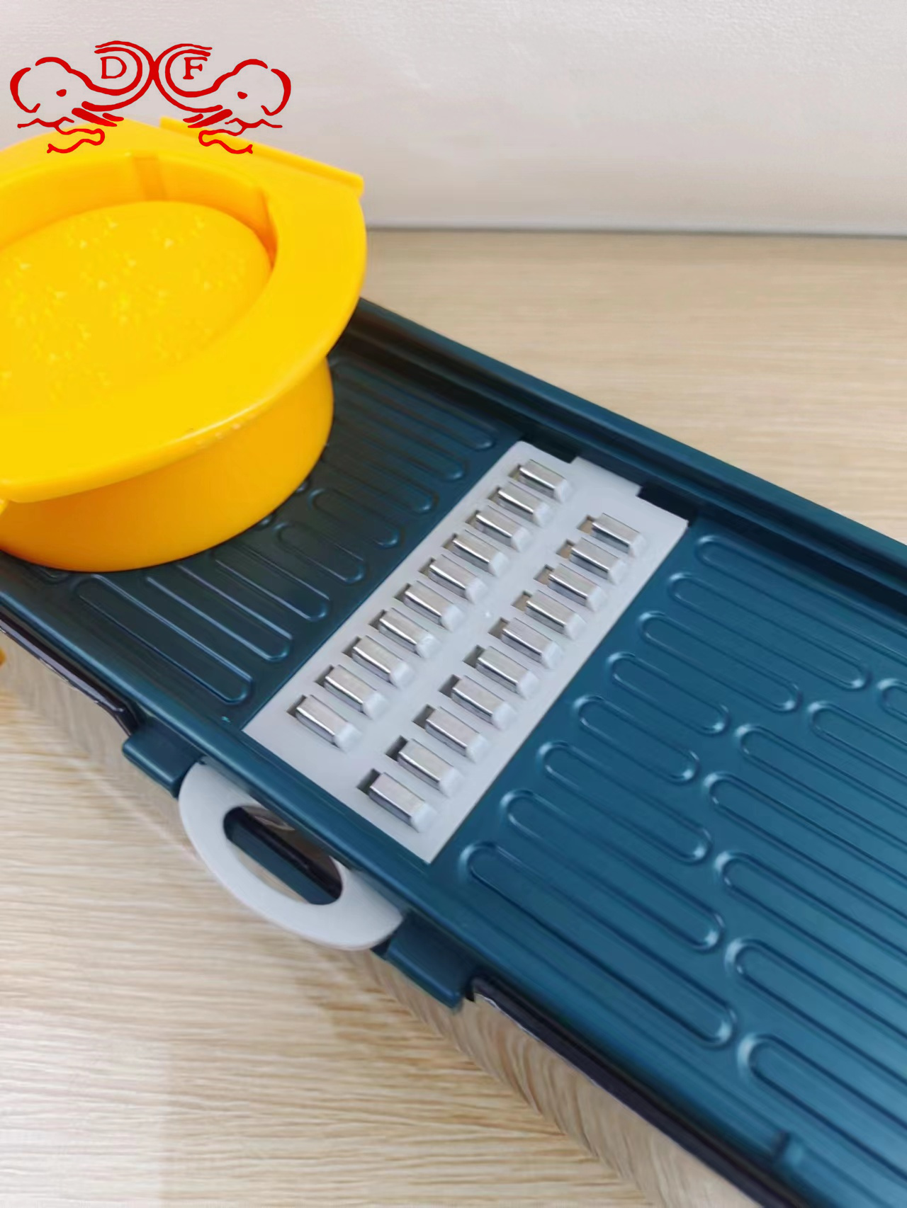 DF99559 Multi-purpose vegetable cutter Kitchen vegetable cutter for home multi-purpose vegetable cutter DF TRADINGHOUSE Item Picture