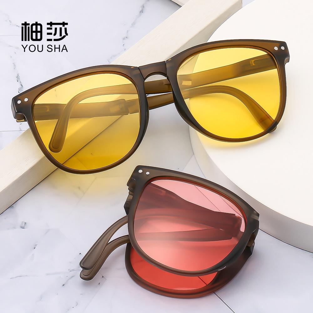 2024 new folding sunglasses women's fashion trendy street shot uv protection sun protection face small sunglasses for driving