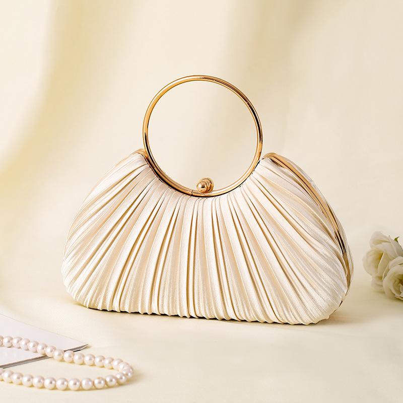 Cross-Border New Arrival Pleated Dinner Bag Women's Handbag Socialite Temperament Banquet Clutch Dress Garment Bag Ring Clutch