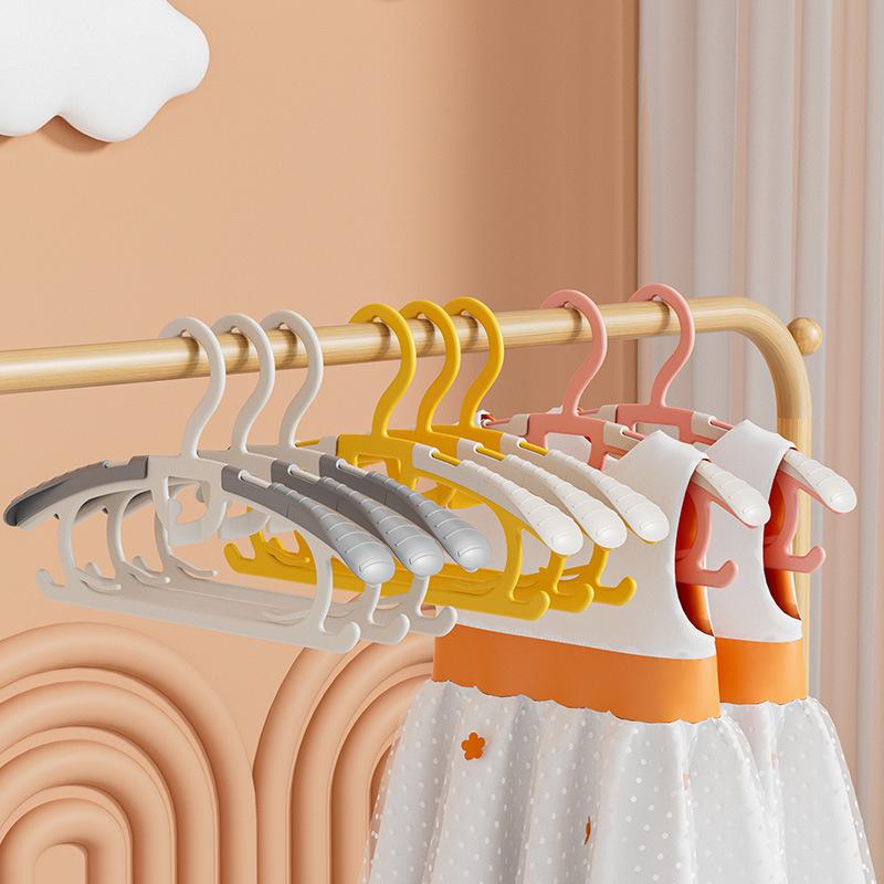 children's clothes hanger retractable household baby baby clothes hanger non-slip clothes hanger hanger wide shoulders without marks clothes hanger wholesale