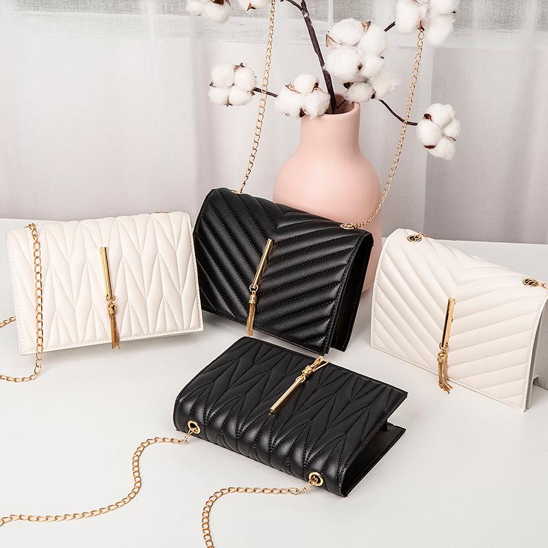 2022ladies handles fashion women's foreign trade bags korean style crossbody small square bag v pattern plaid pillow bag