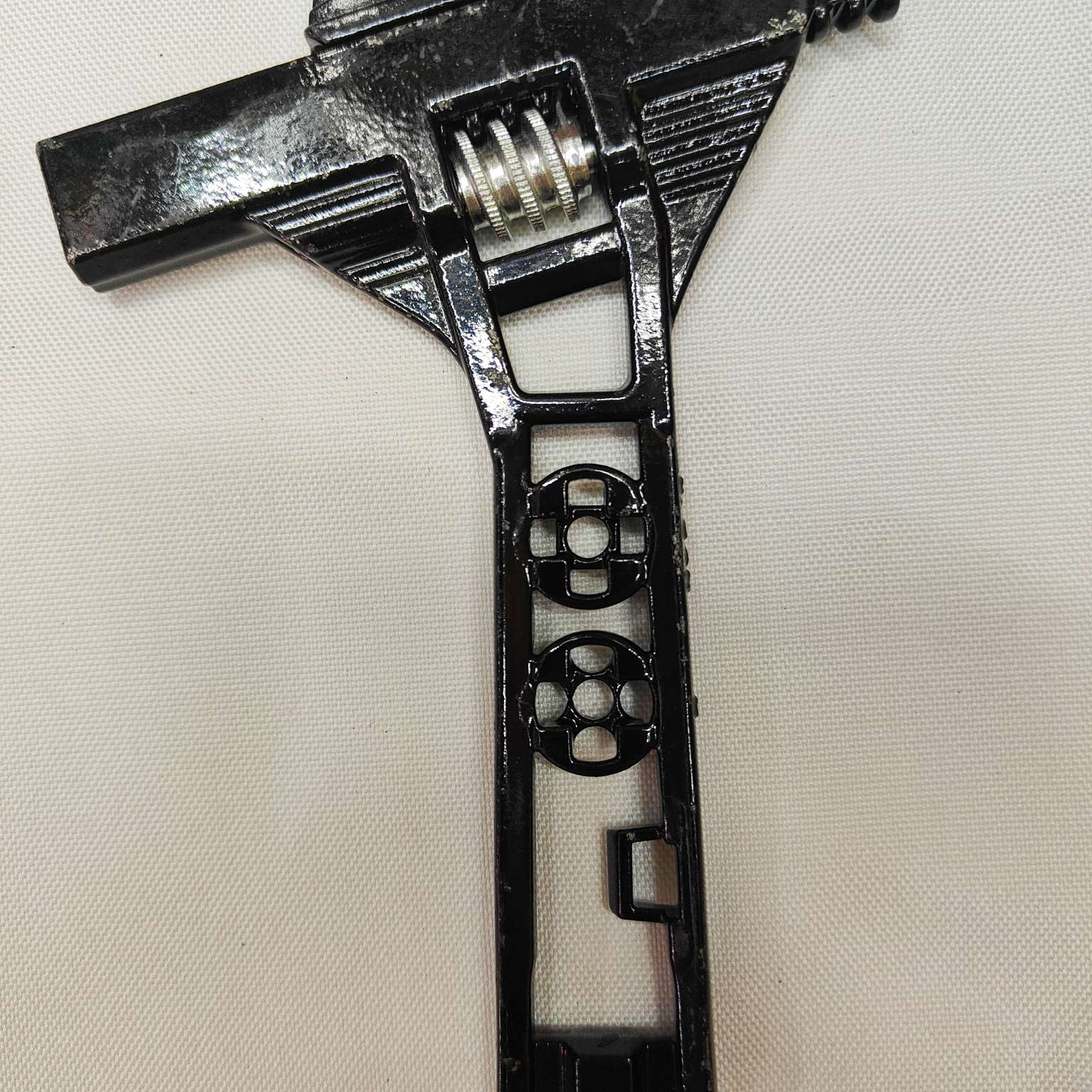 多功能扳手12合1活动扳手起钉器美缝器美工刀管钳扩孔器开瓶器并线器螺丝刀管子割刀详情图6