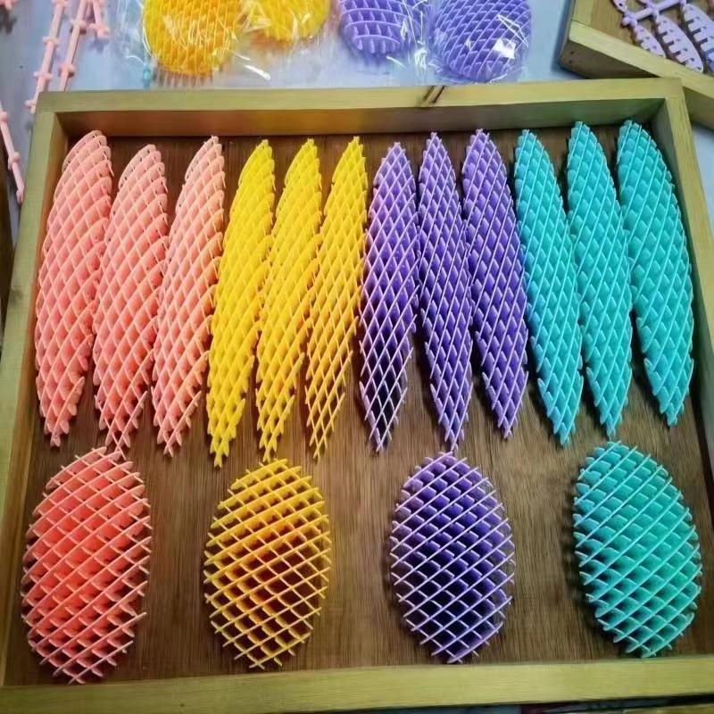 cross-border tik tok new toy hot-selling decompression peristaltic net elastic net novelty toy peristaltic insect telescopic net