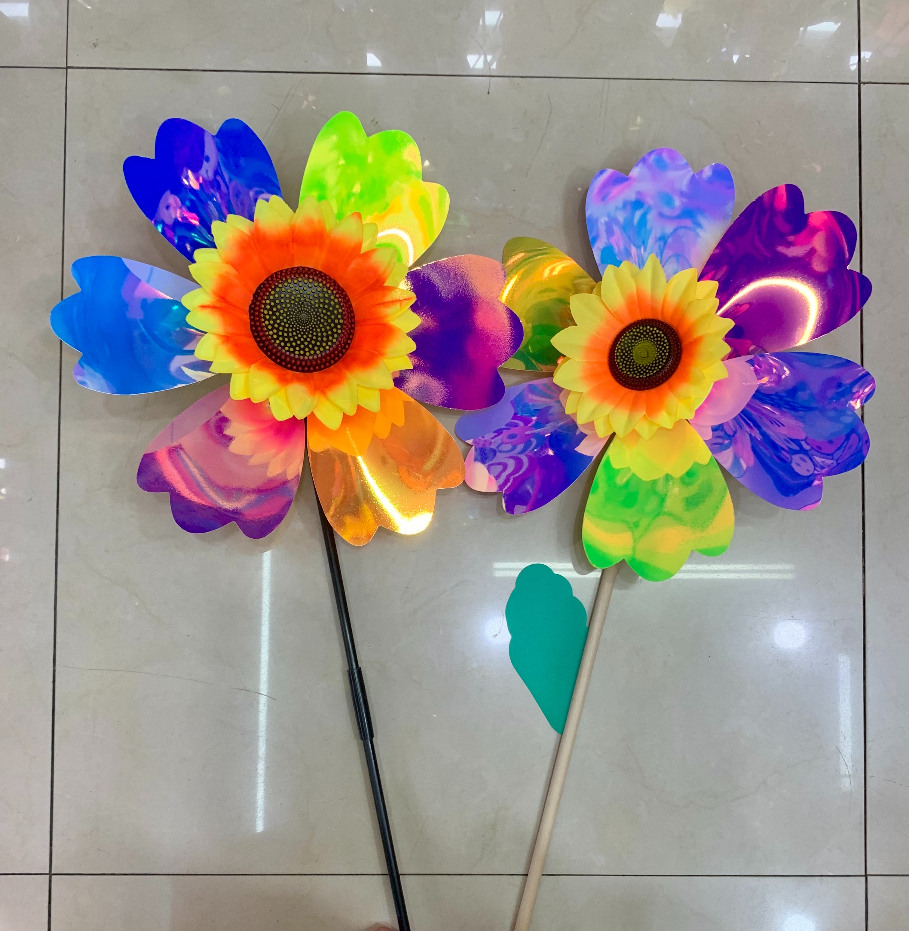 儿童玩具风车亮片太阳花炫彩珠光木杆风车