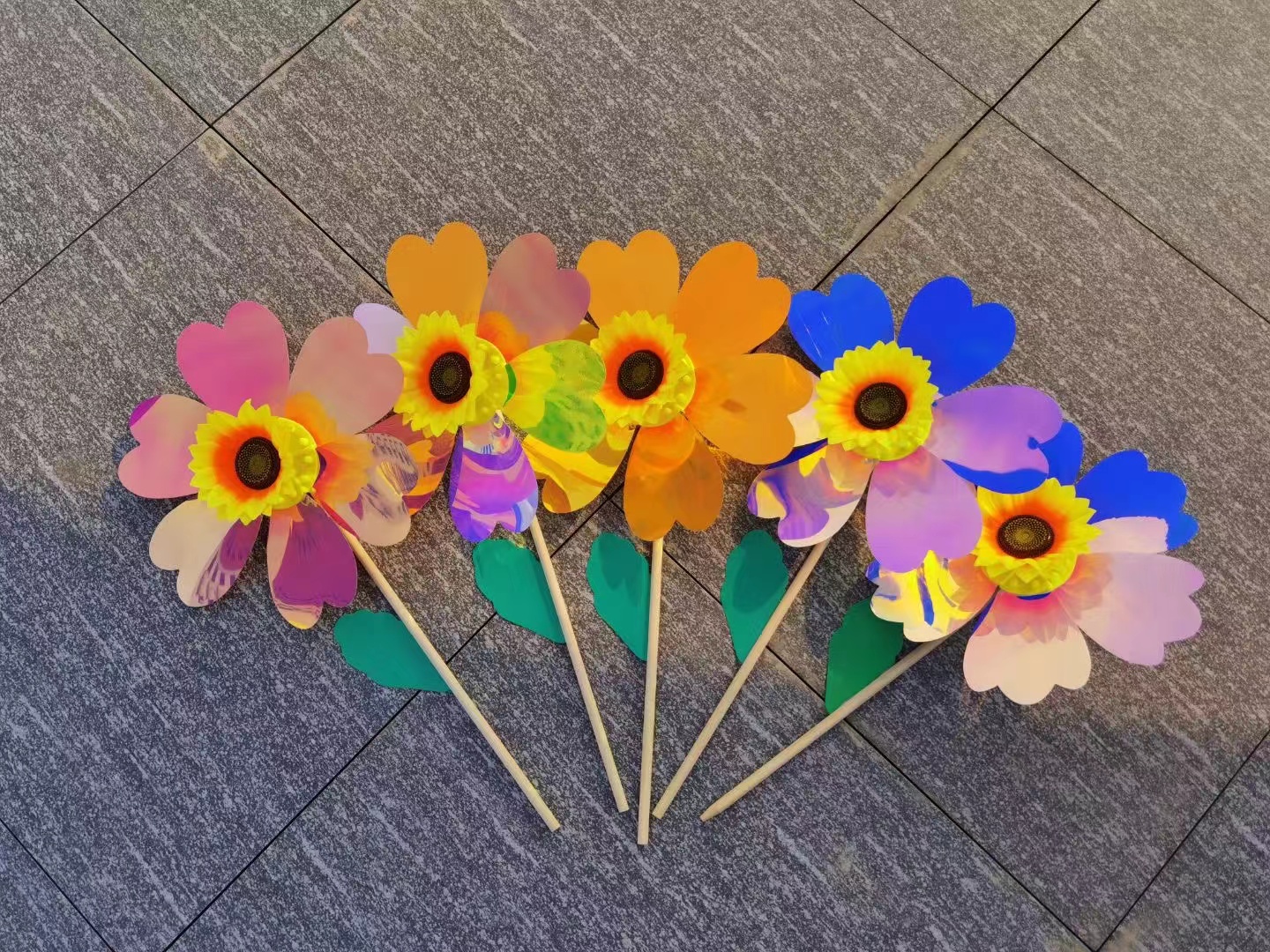 风车/小风车发卡/发光风车/假鱼/镭射眼风车产品图