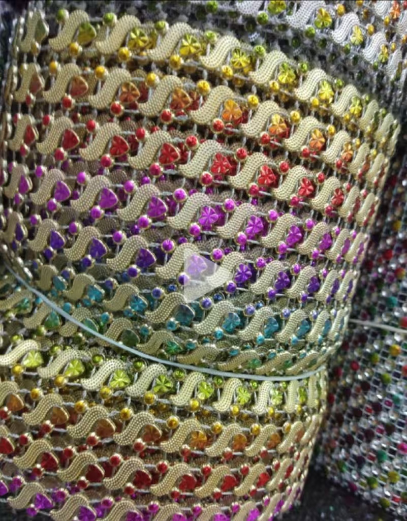 Thread diamonds, row diamonds, stage costume accessories, lace, photo frames, home textile products, craft shoes, etc. 22