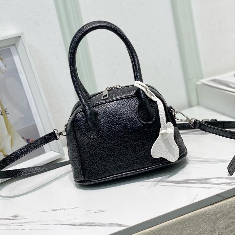 Small Bag 2023 New Fashion Soft Leather Women's Bag Fashion All-Match Messenger Bag Popular Summer Bag Shell Bag Fashion Wholesale