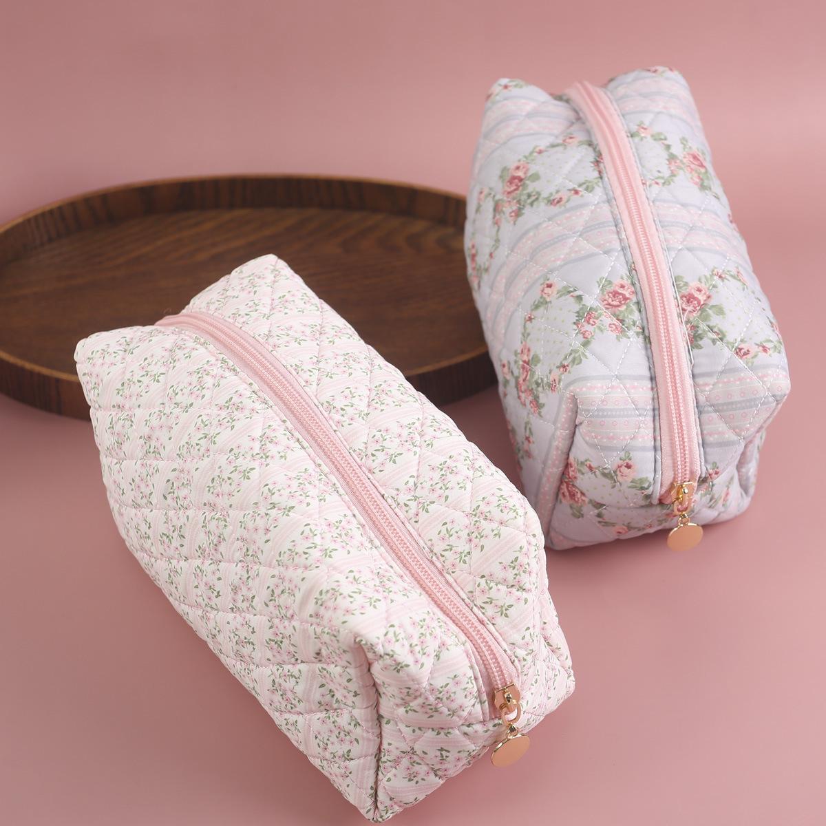 cross-border small floral quilting cosmetic bag travel skincare zipper bag large capacity carrying case soft package