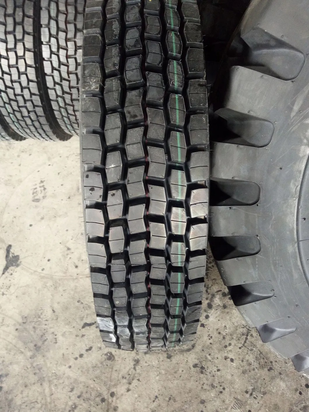 汽车冬季雪地轮胎 205/65r15 235/45r18 225/50r17 205/55r16 195/65r15 1详情5