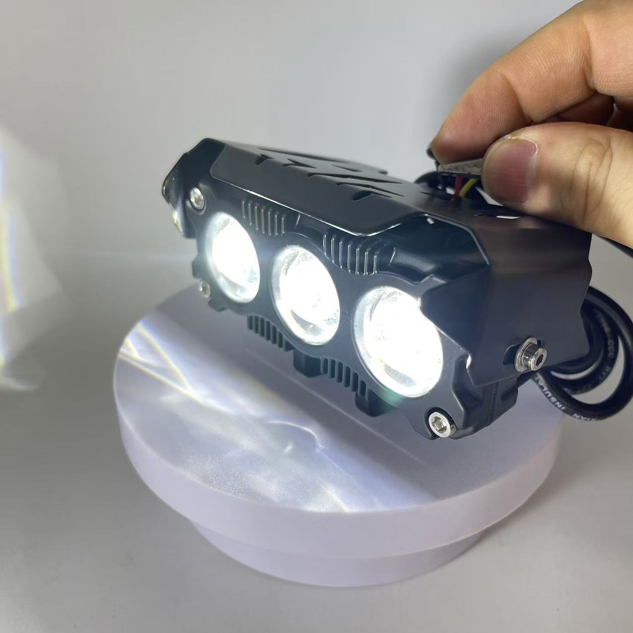 Motorcycle LED spotlights, yellow and white spotlights, lens lights, 3-bead spotlights Application Scenario