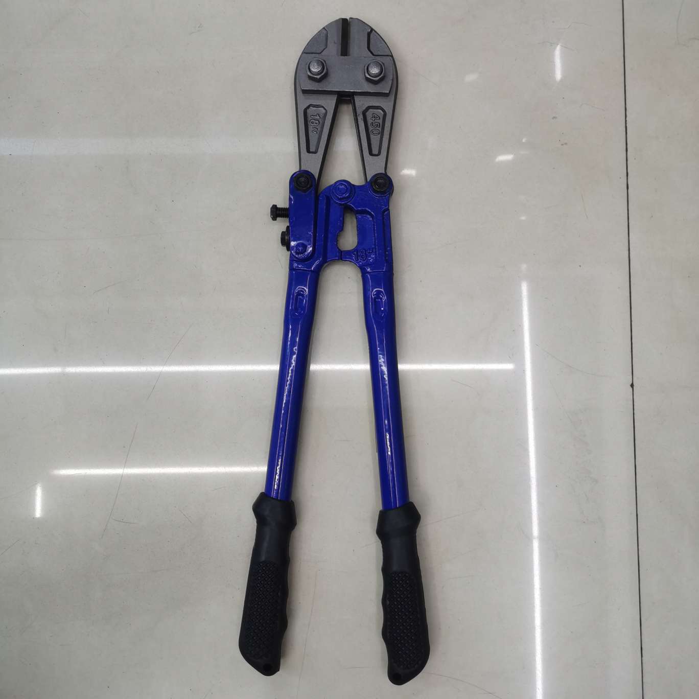 Wire cutters Wire cutters full figure