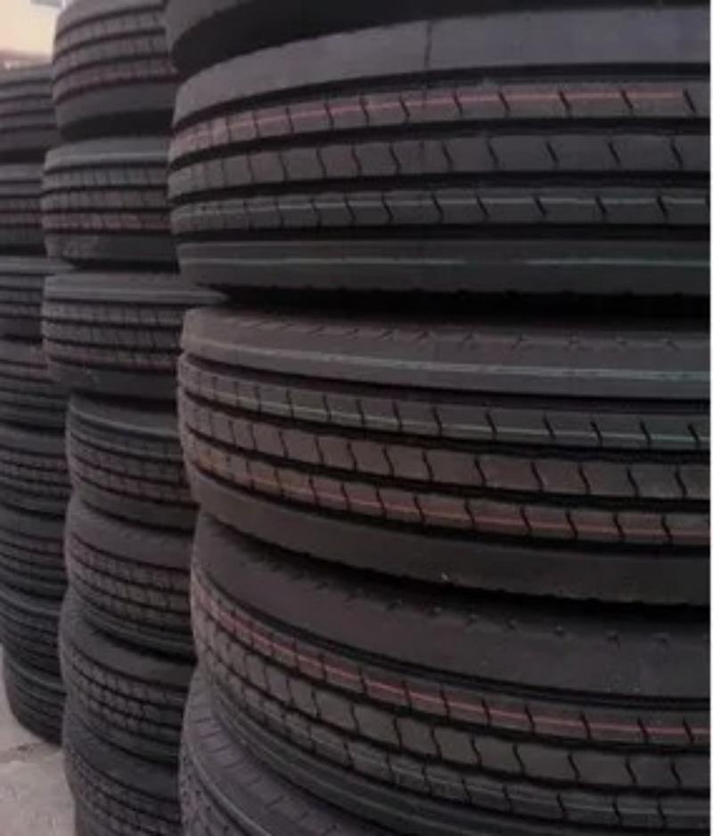 汽车冬季雪地轮胎 205/65r15 235/45r18 225/50r17 205/55r16 195/65r15 1白底实物图