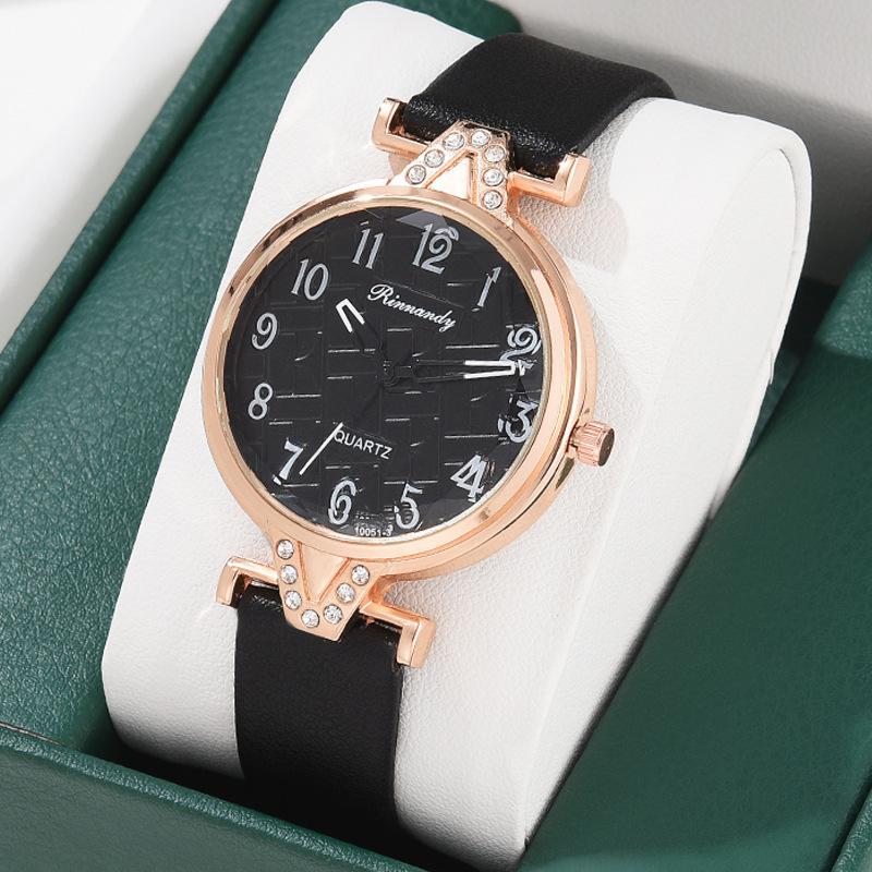 2023 New Women's Belt Quartz Watch round Digital Diamond Female Student Belt Watch in Stock Wholesale
