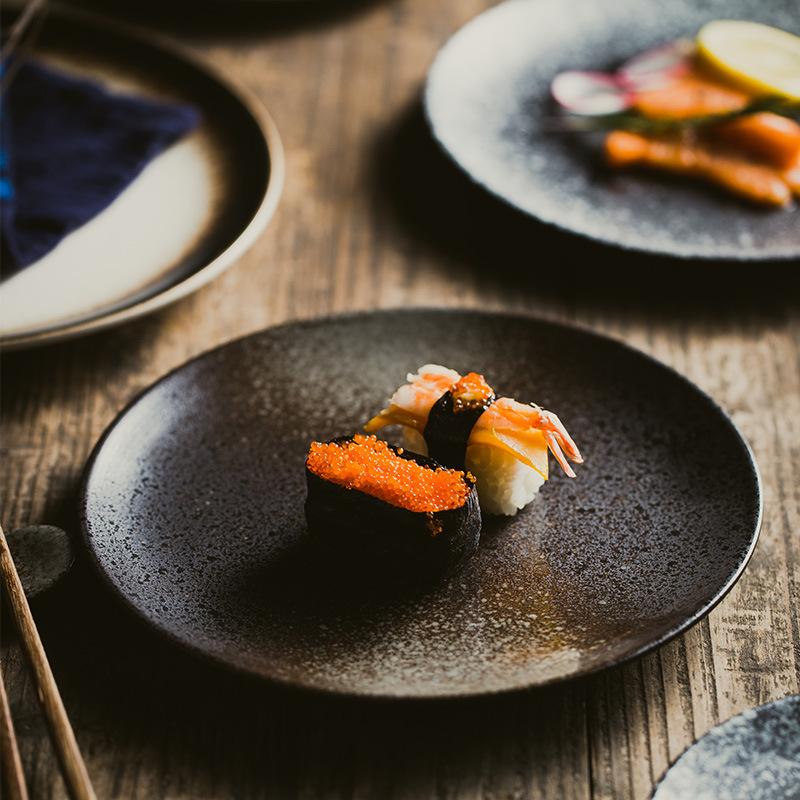 japanese retro ceramic shallow plate creative black restaurant personality glaze dish bone dish household tableware flat plate Specification drawing
