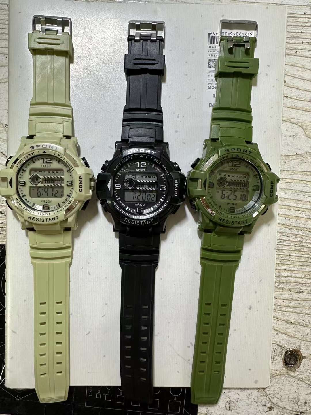 2024 Fashionable Ladies' quartz watch, high-end mechanical monster, alien spaceship design accessory, electronic watch, exquisite and fashionable accessory, electronic watch Specification image