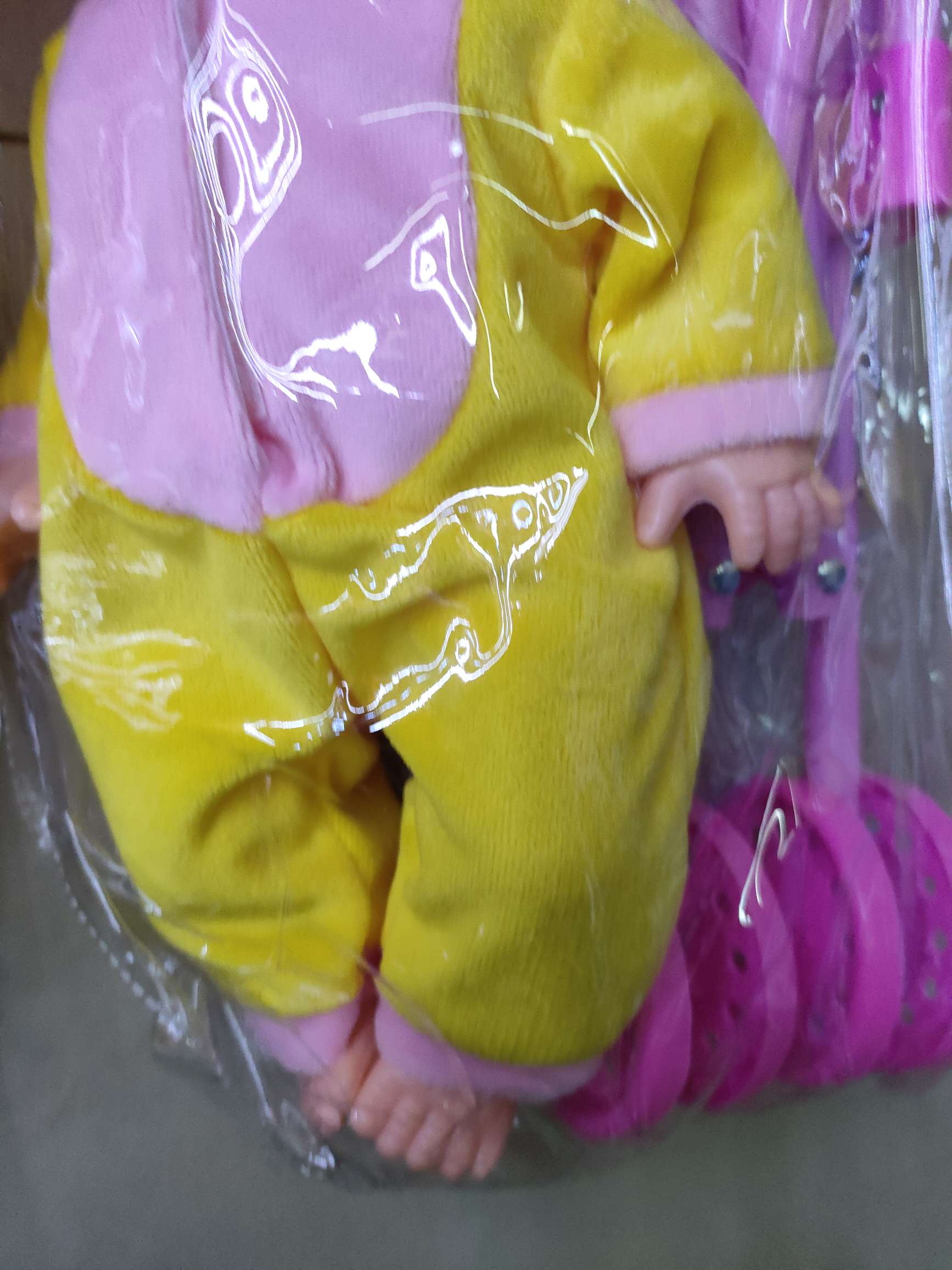 新款热销娃娃带推车，卡头袋包装，清装不混装。17.9/个，48个/箱。娃娃新款热销高档精美白底实物图