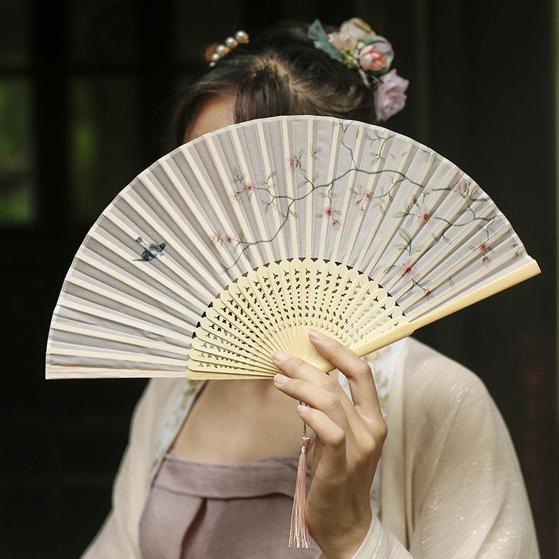 new chinese style suzhou retro fan folding fan chinese style summer hanfu portable portable folding fan female small fan
