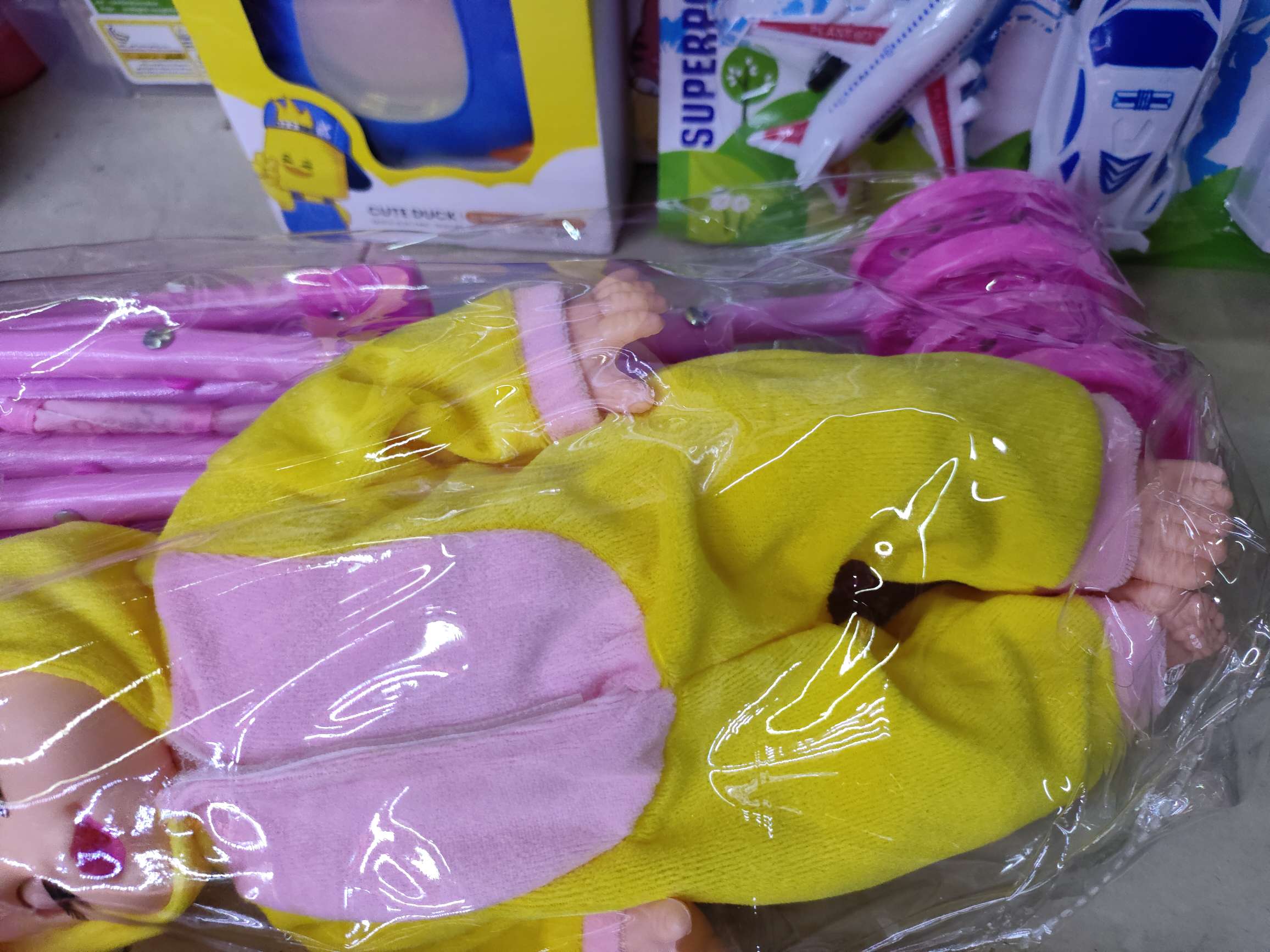 新款热销娃娃带推车，卡头袋包装，清装不混装。17.9/个，48个/箱。娃娃新款热销高档精美详情图9