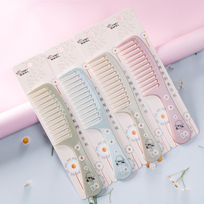 factory direct heating little daisy series hairdressing comb children's cute household small commodity cartoon printing comb Application Scenario
