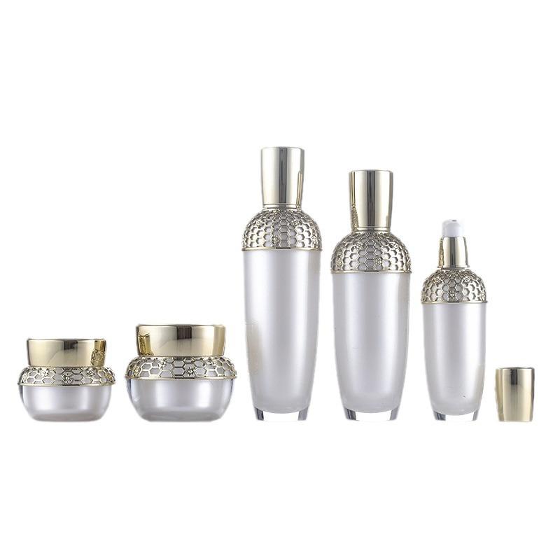 customized wholesale hydrating fine sprays 100ml spray bottle skin care products vacuum flask acrylic cosmetics set bottle