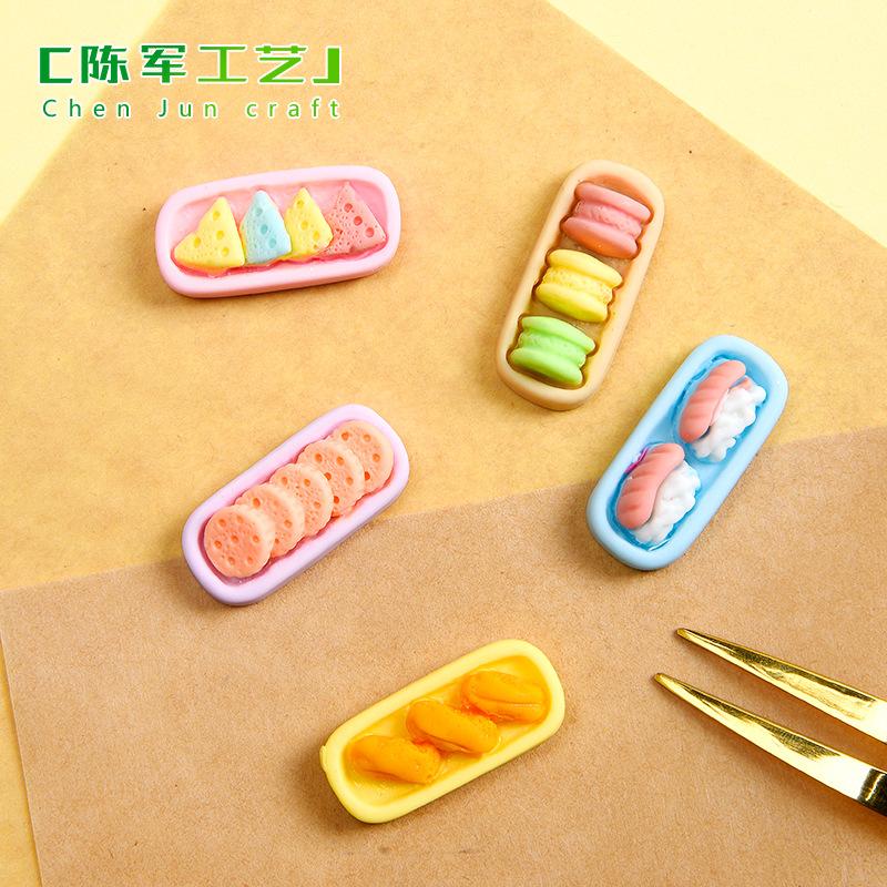 New Simuted Sushi Salmon Resin Accessories Wholesale DIY Handmade Material Paage Refridgerator Magnets Phone Shell Stiers