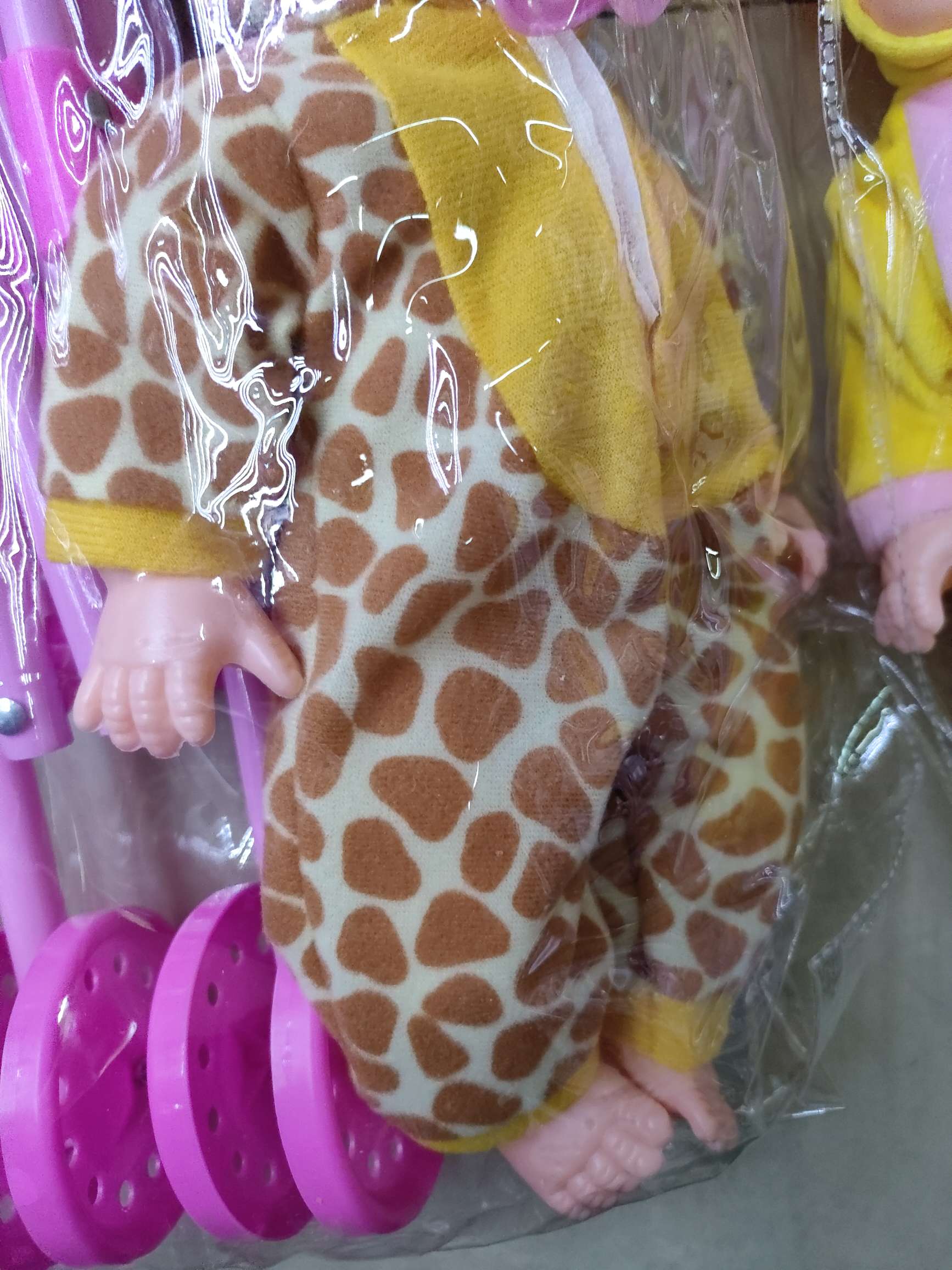 新款热销娃娃带推车，卡头袋包装，清装不混装。17.9/个，48个/箱。娃娃新款热销高档精美详情图11