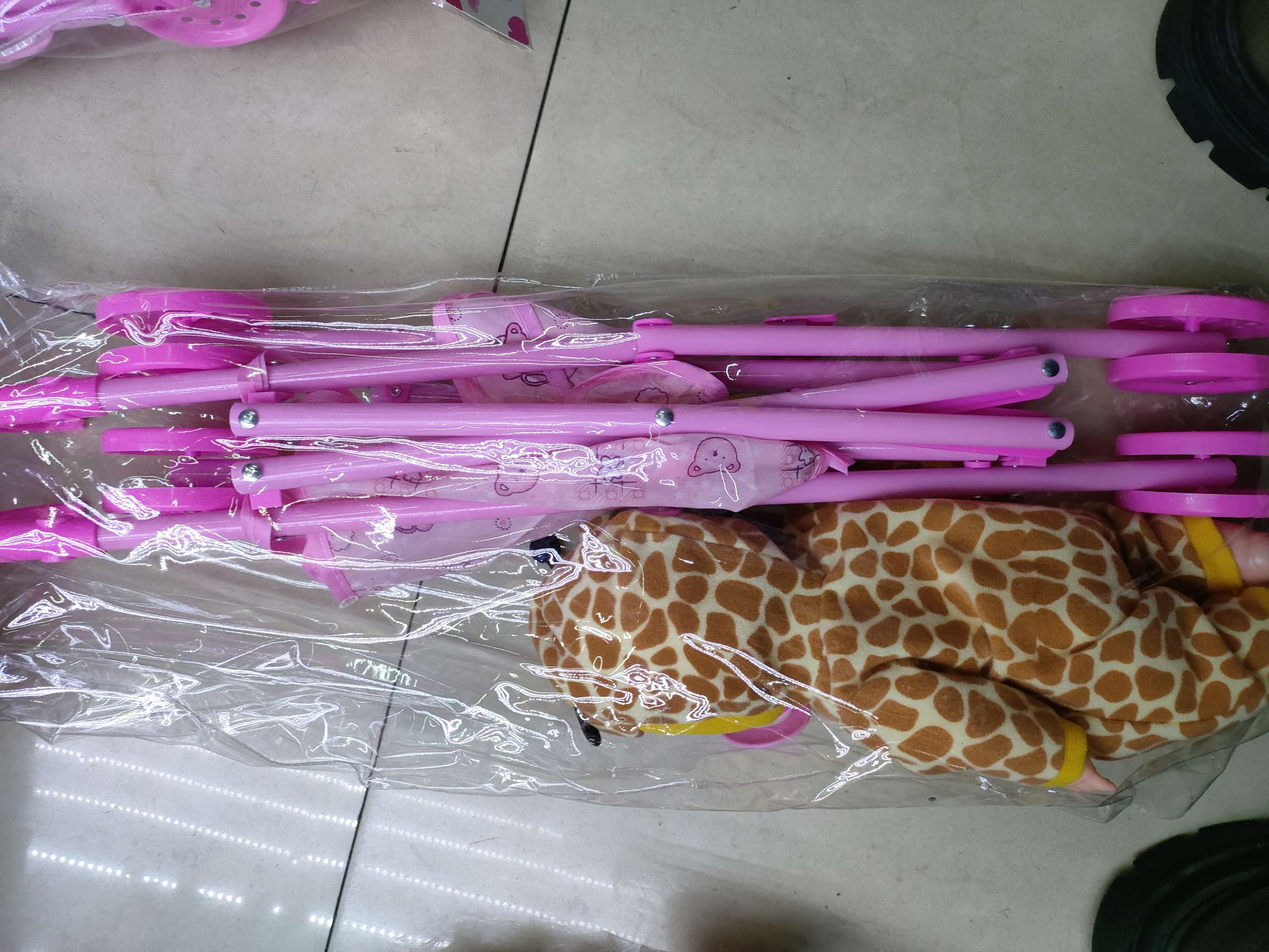 新款热销娃娃带推车，卡头袋包装，清装不混装。17.9/个，48个/箱。娃娃新款热销高档精美详情图7