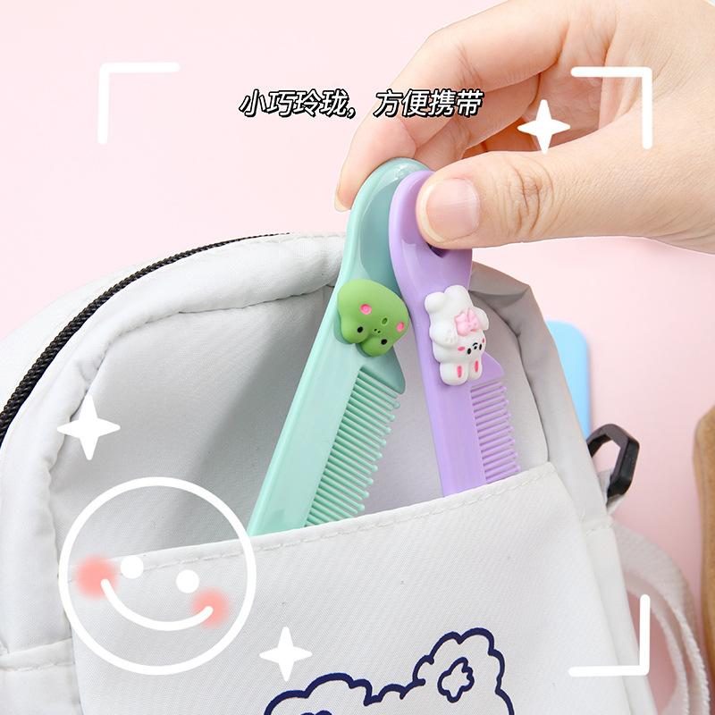 cute children mini small comb cartoon portable portable bangs broken hair round head vent comb little girl girl comb Application Scenario