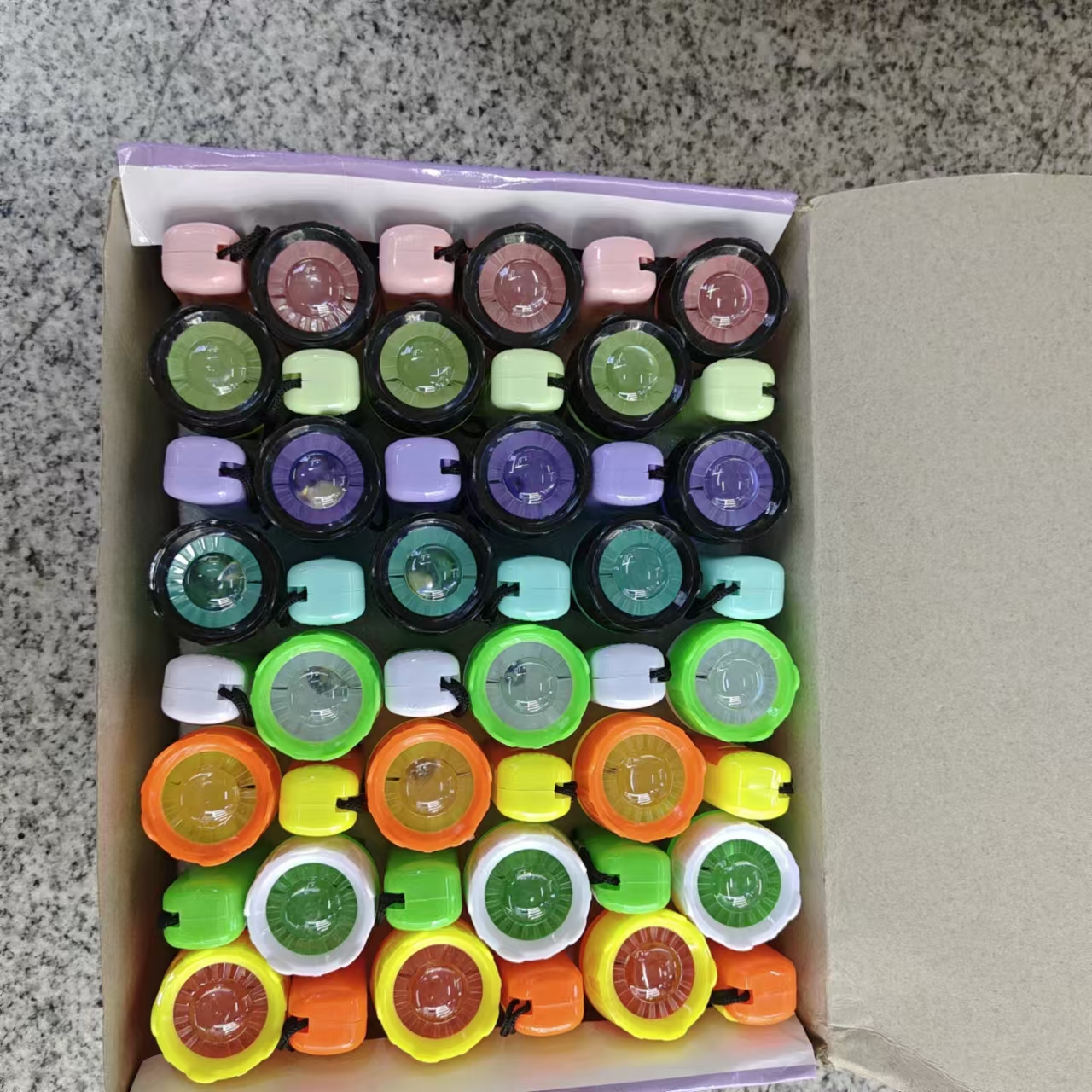 玩具汽车/无人机/搪胶/奶龙/歐洲磁鐵细节图