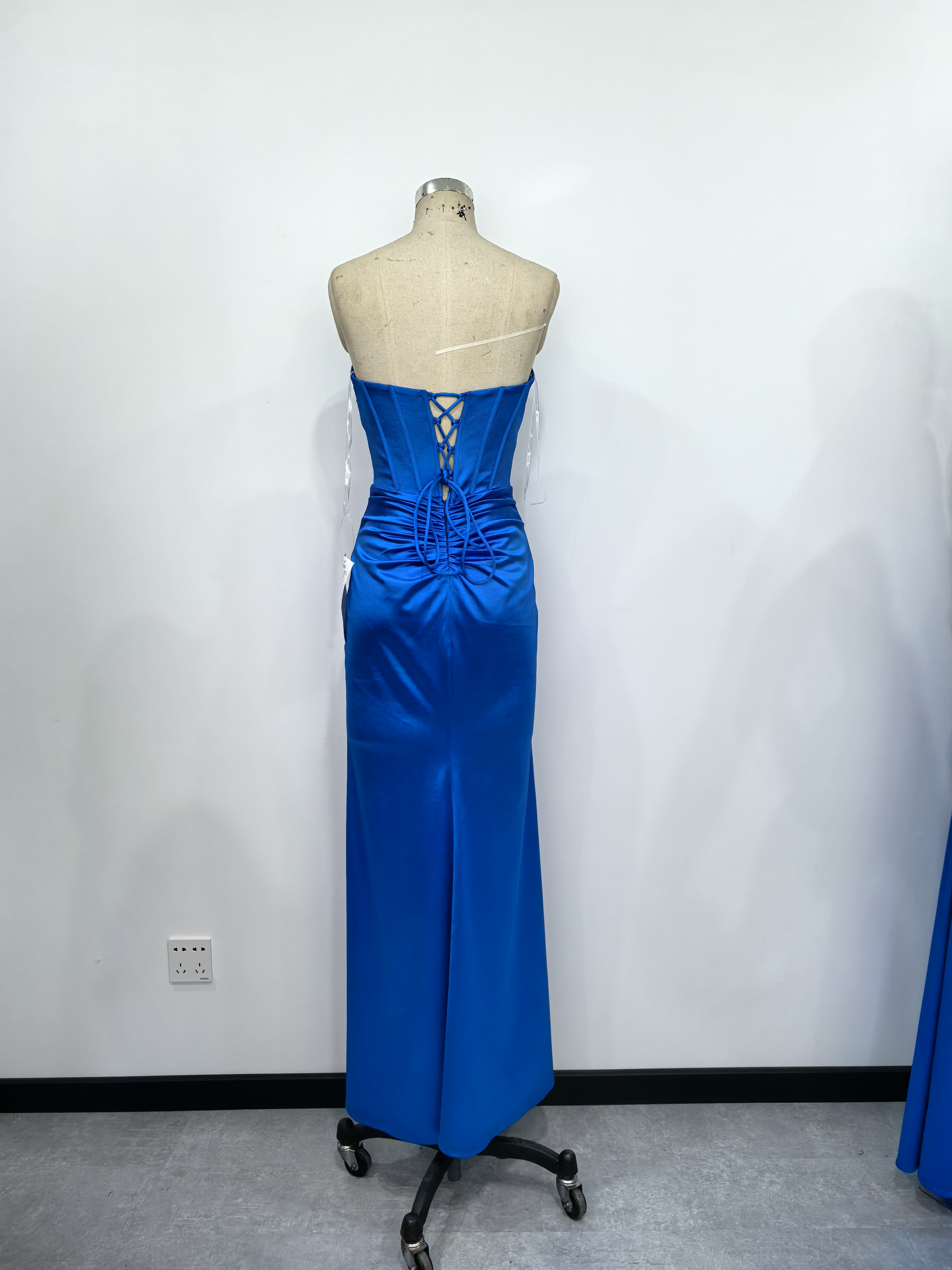 2025 Spring New Cross-Border European And American Women's Slim Slit Long Dress Backless Dress Evening Gown G6002 Item Picture