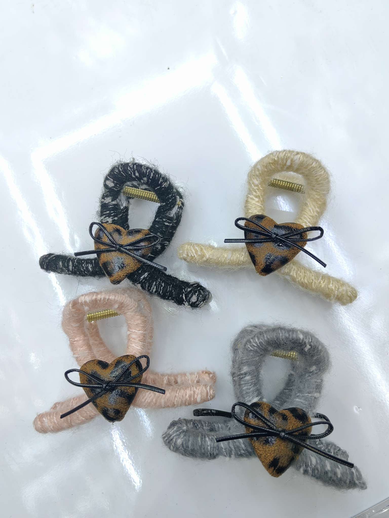 饰品专卖 发饰头饰套装 发卡抓夹透明款 发夹头卡时尚潮流 简约耐用不易脱落发卡抓夹