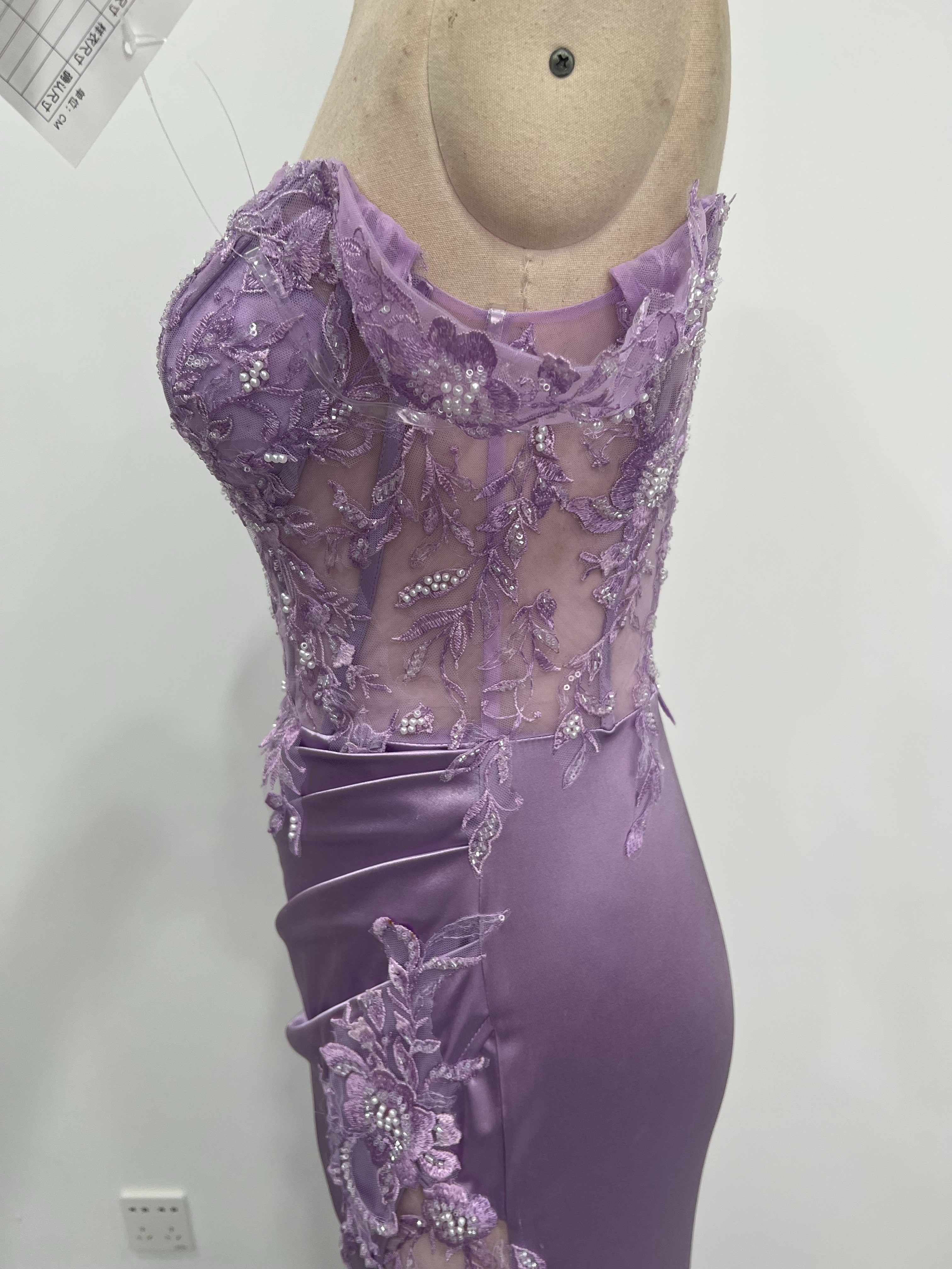 礼服/婚纱礼服/旗袍少女修身气质/大码婚纱/秀禾细节图