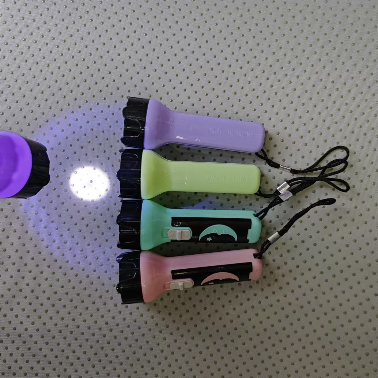 发光玩具 LED星月手电  方便携带塑料挂绳电筒 小礼品 活动赠送 厂家直销 高高电子玩具 SZ-8521详情4