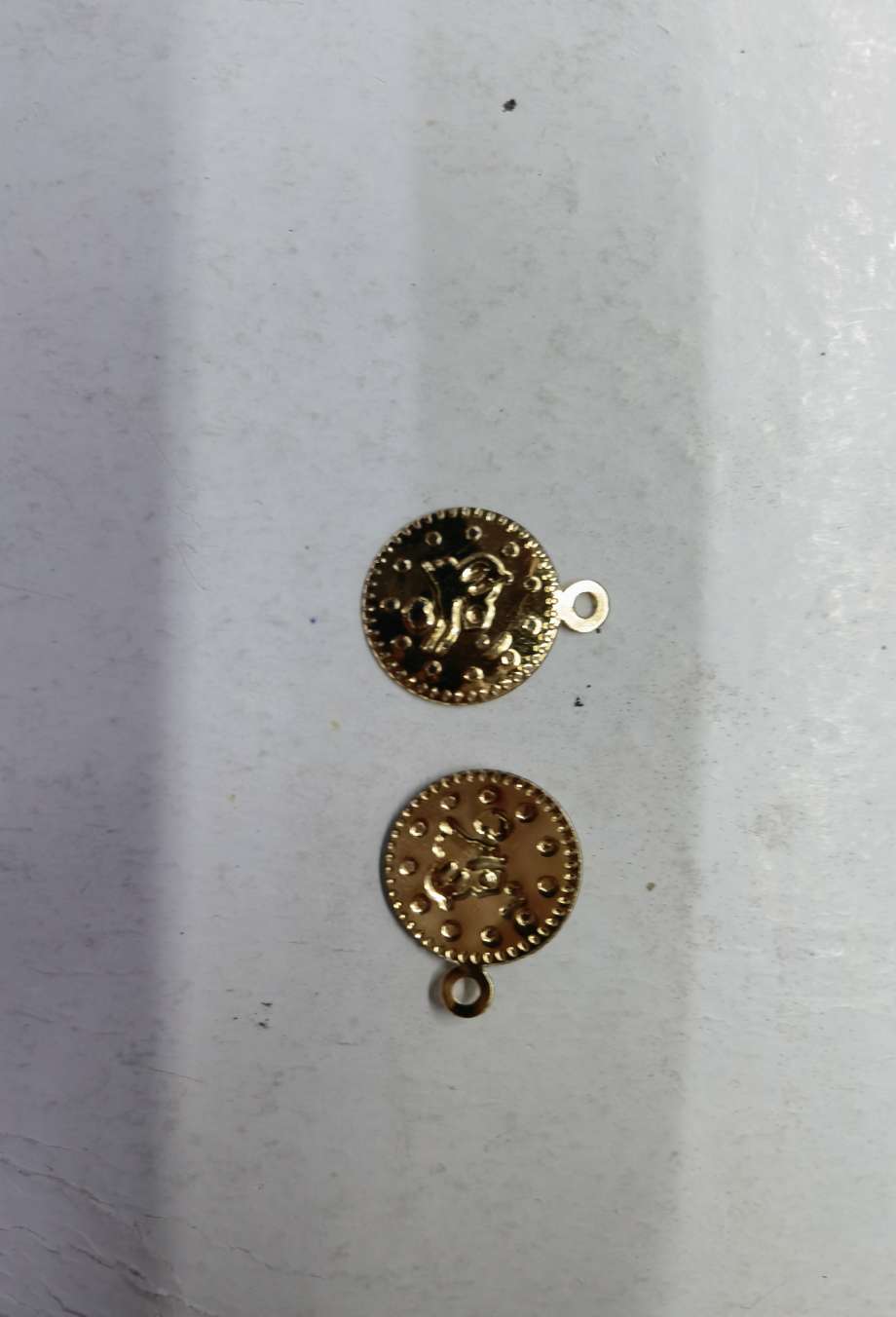 15mm Star Beauty sequins, available in multiple colors, can be made environmentally friendly, suitable for various handicrafts and accessories such as ribbons and earrings, Jincan 149DIY Application Scenario