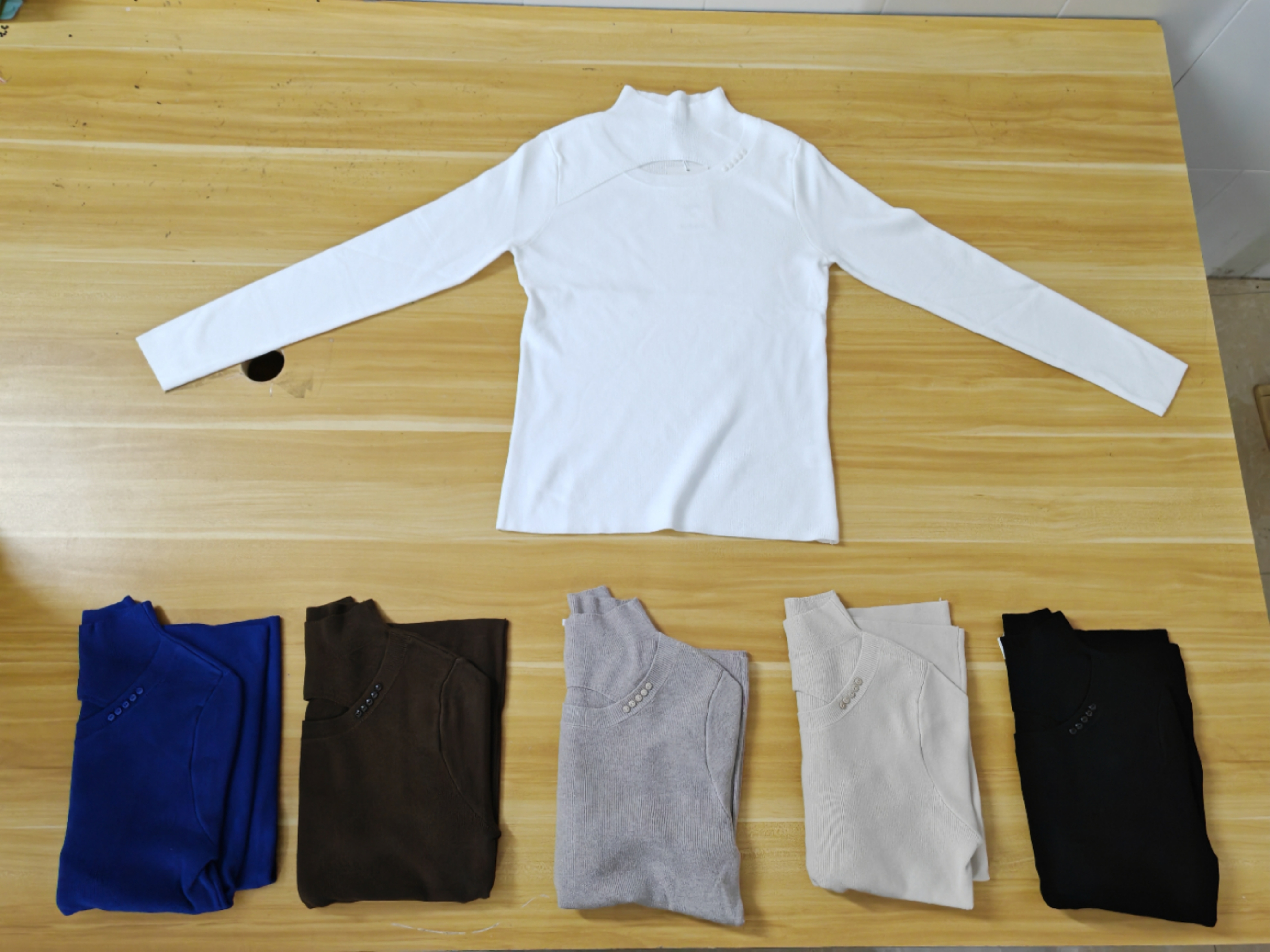 2025 New Half Turtleneck Base Shirt De Velvet High Sense Hollow (6 Colors) H1014 Item Picture