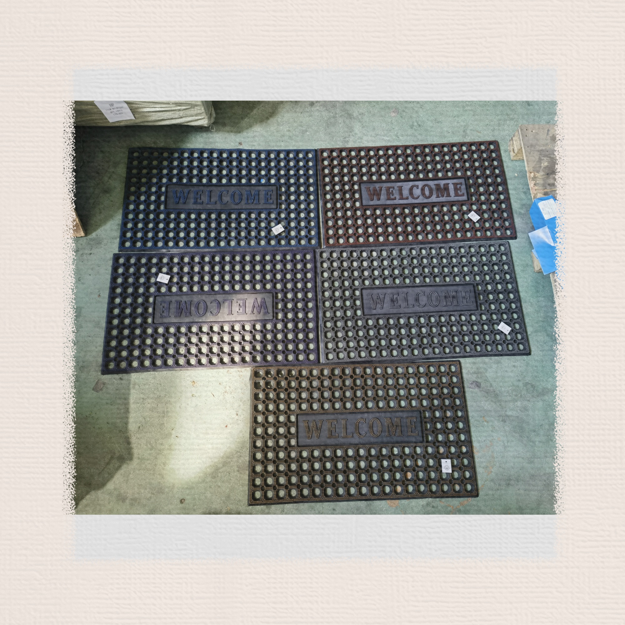 PVC square door mat, kitchen waterproof mat, bathroom mat, anti-slip mat, injection molded welcome floor mat, size 40*60cm, mixed with regular 4-5 colors Item Picture