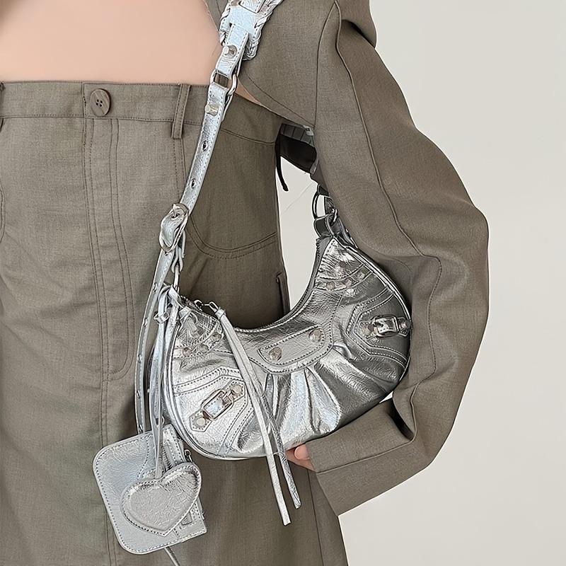 2023 new fashion trendy motorcycle bag underarm bag rivet tassel high-grade miumiu bag shoulder messenger bag