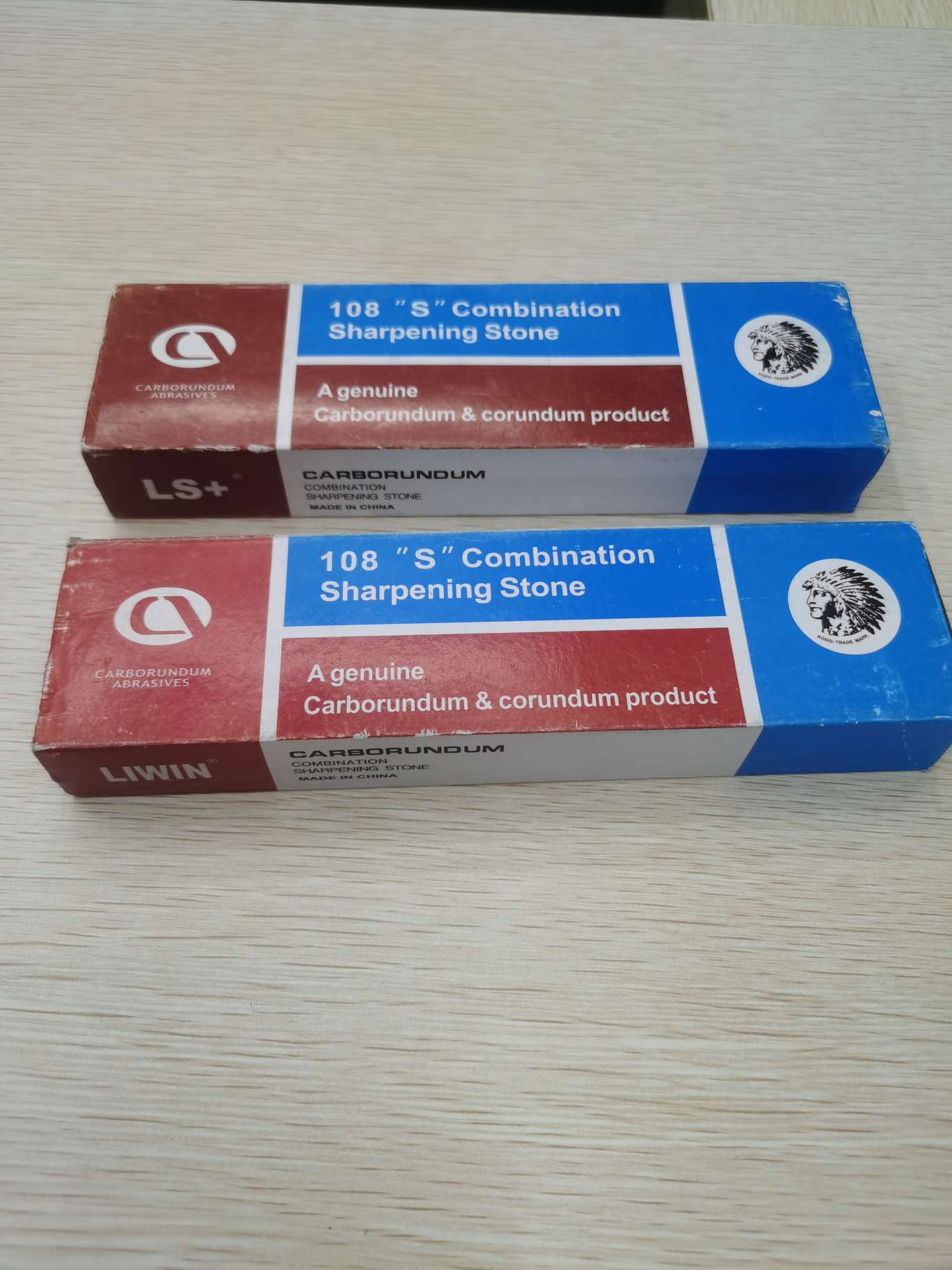 Professional chefs use whetstones, oilstones and grinding stones to quickly repair sharp and durable blades. A household knife-sharpening wonder