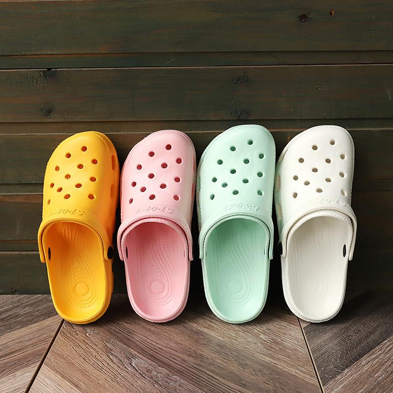 2023 women's summer outdoor beach shoes big toe shoes hole shoes women men's hole shoes sandals closed toe slippers