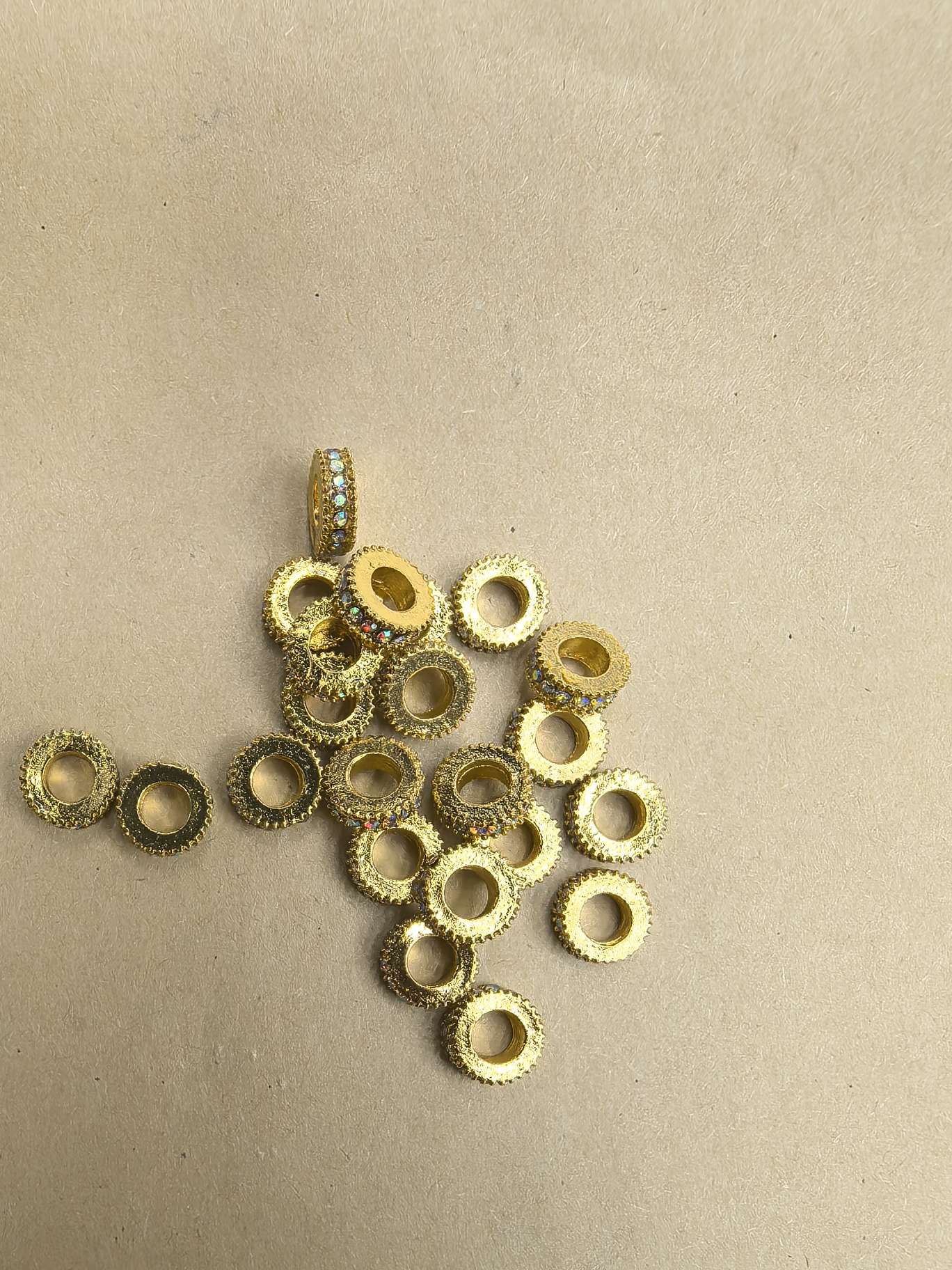 梦幻珠大号珠子合金滴油配件 半成品饰品配件挂件坠子 项链坠子合金饰品配件 美丽饰品精致装饰合金饰品配件详情图3