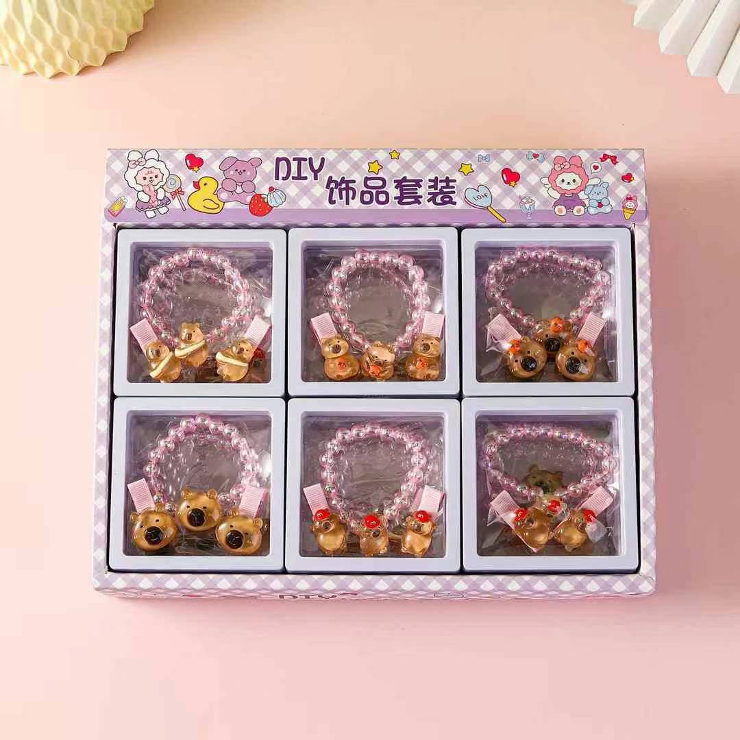 卡皮巴拉手链发夹 卡通可爱呆萌卡皮巴拉发饰头饰 玩具地摊礼品