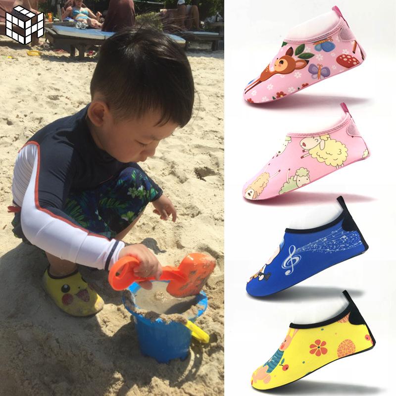 2022 summer beach shoes children's skin sticking non-slip breathable sandals water skiing swimming floating diving soft shoes