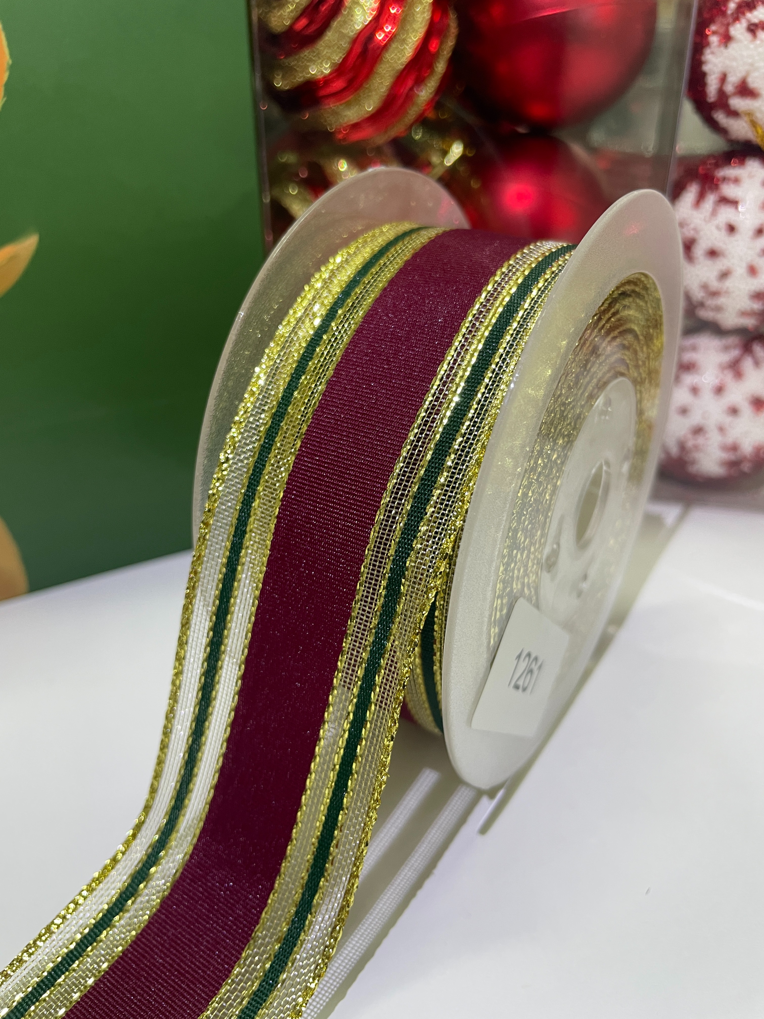 Item No. : 1261 Christmas Gift Packaging Decoration DIY Wine Red Dark Green Gold Onion Mesh Belt Golden Edge Christmas Webbing 3.8cm Item Picture