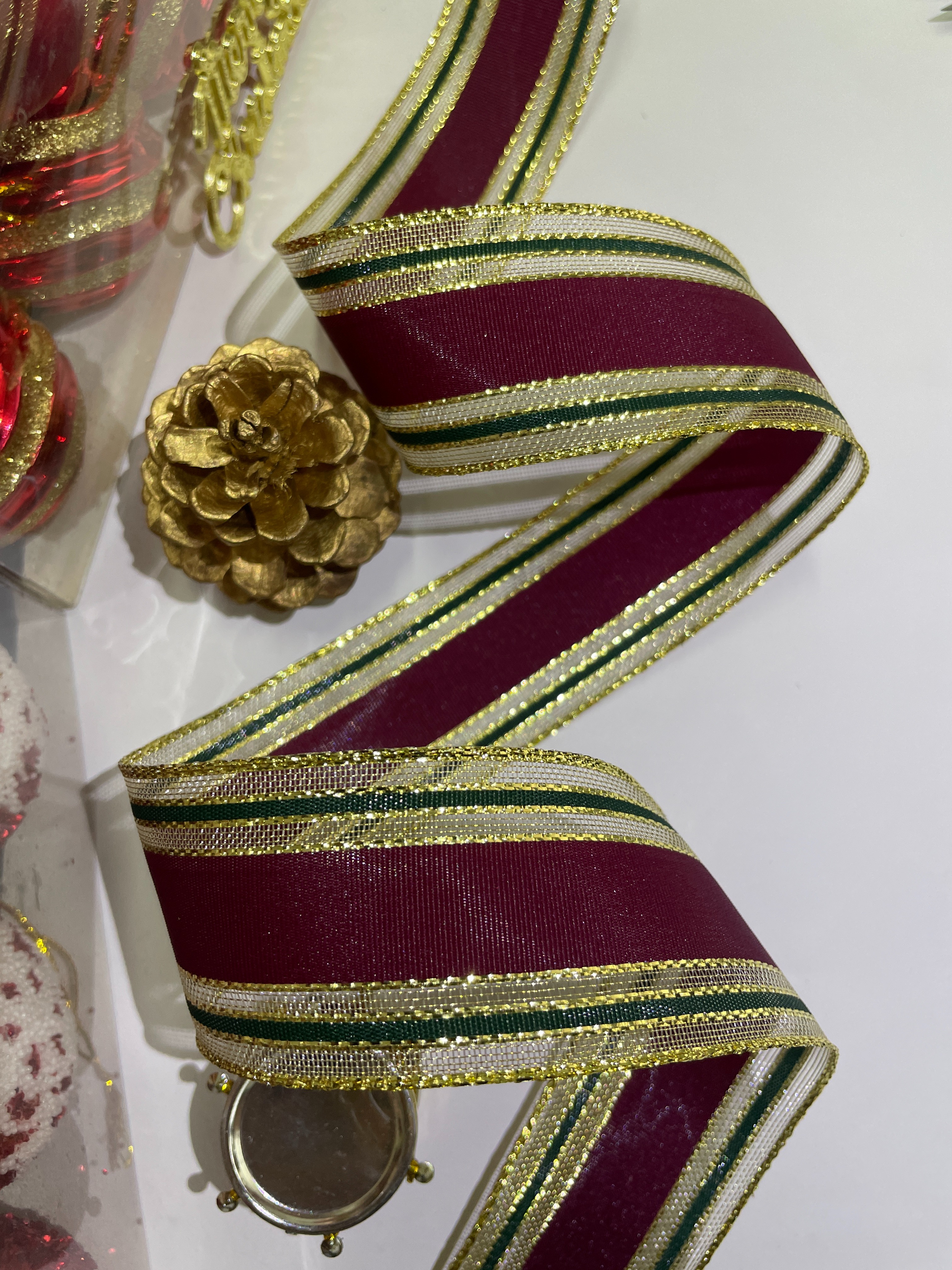 Item No. : 1261 Christmas Gift Packaging Decoration DIY Wine Red Dark Green Gold Onion Mesh Belt Golden Edge Christmas Webbing 3.8cm