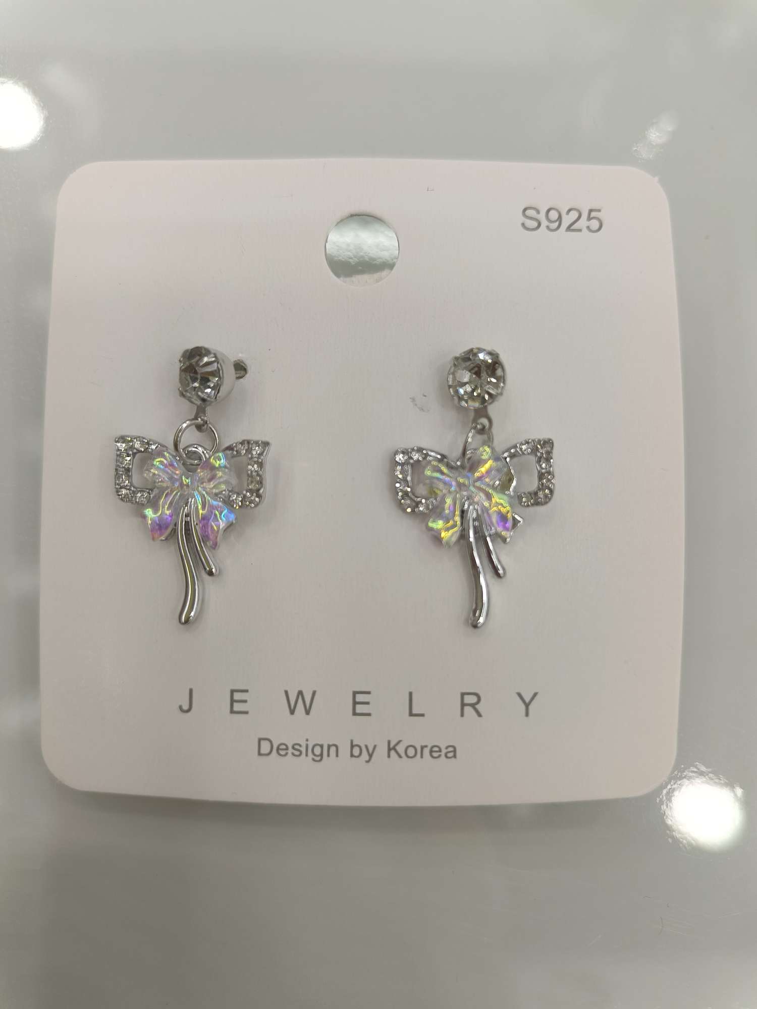 Creative jewelry pearl stud earrings with unique design, simple and fashionable earrings, high-quality and durable earrings